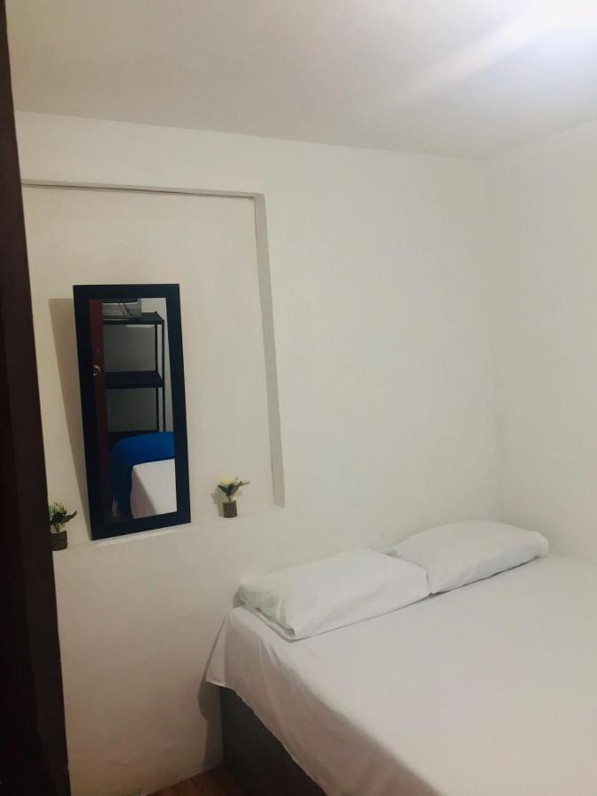 Hostal La 18 Перейра Екстер'єр фото