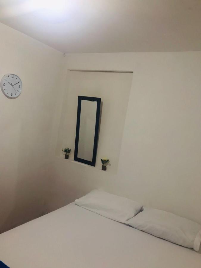 Hostal La 18 Перейра Екстер'єр фото