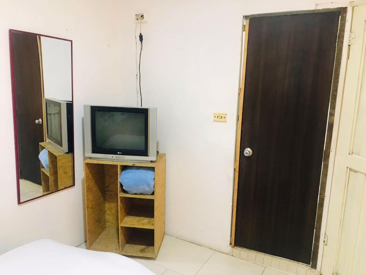 Hostal La 18 Перейра Екстер'єр фото